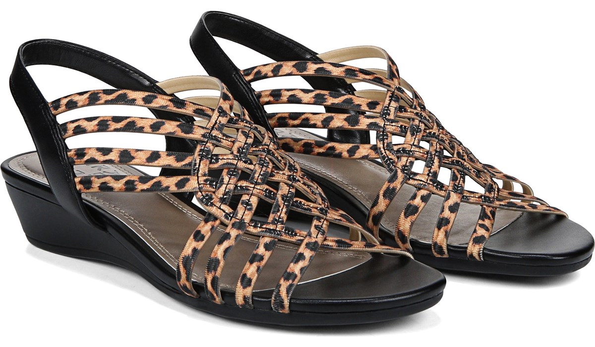 naturalizer leopard print shoes