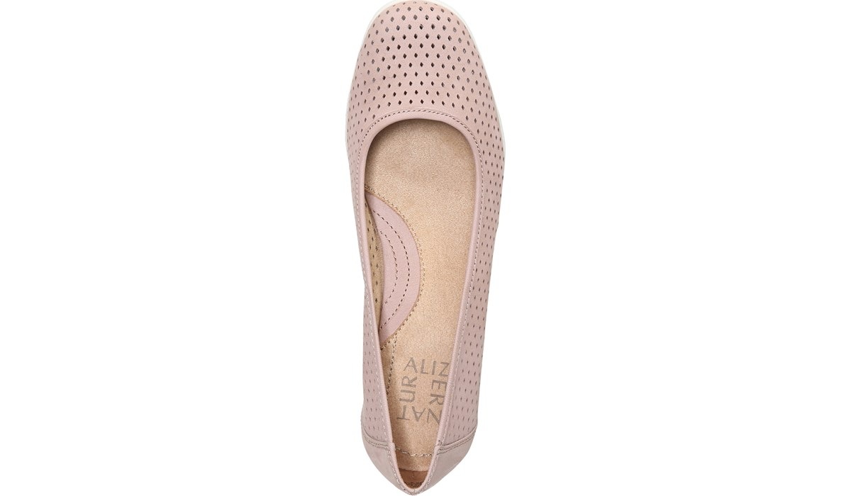 naturalizer betina shoes