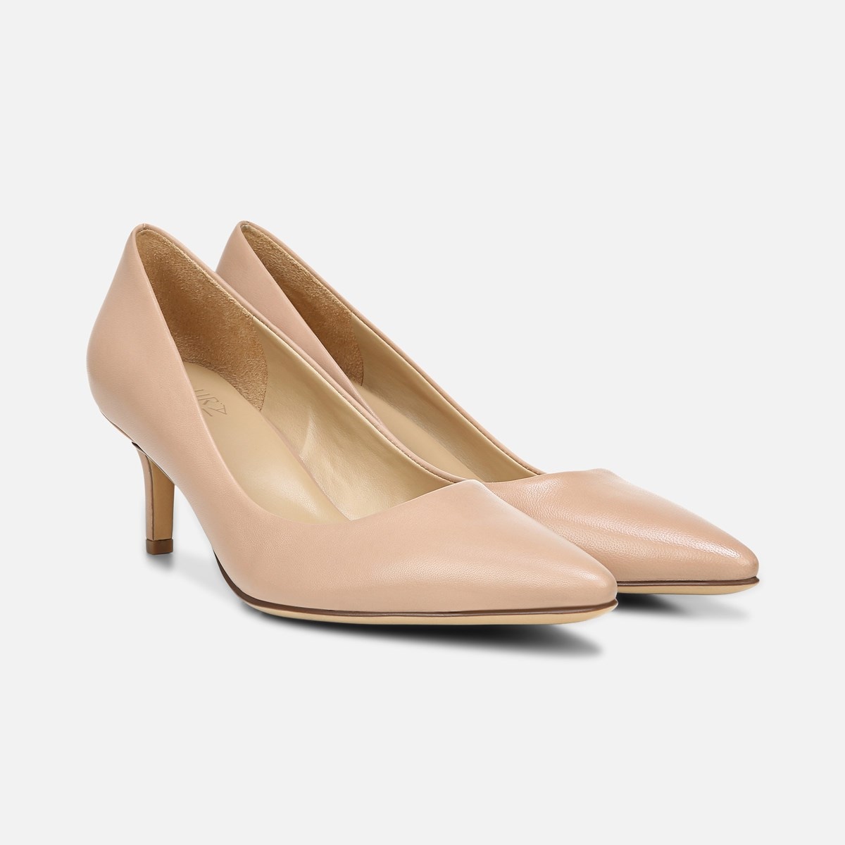 naturalizer everly pump
