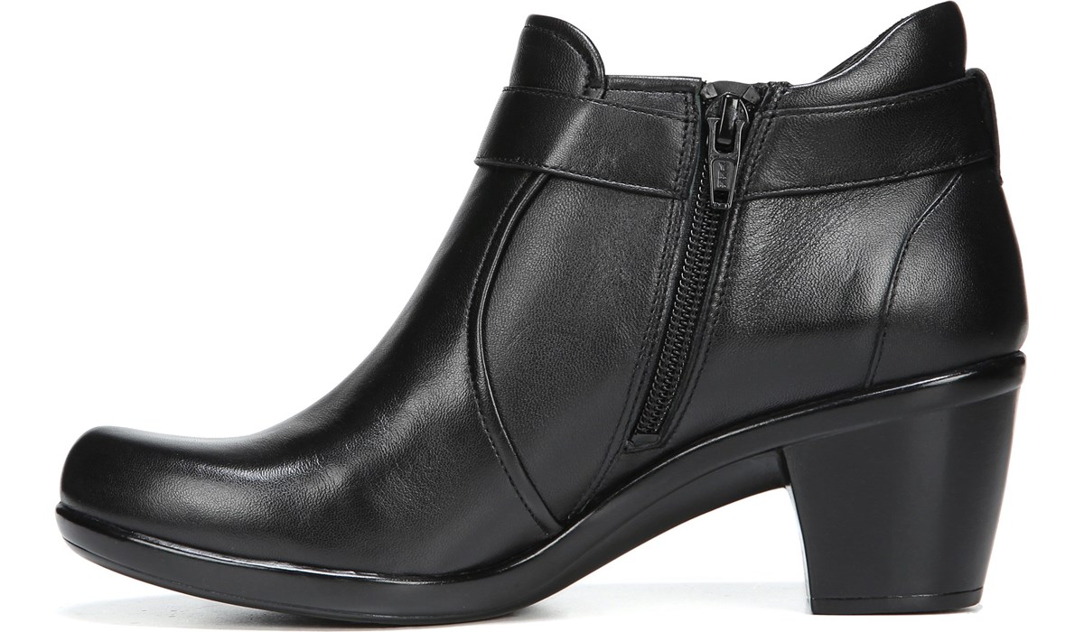 naturalizer elisa ankle boot