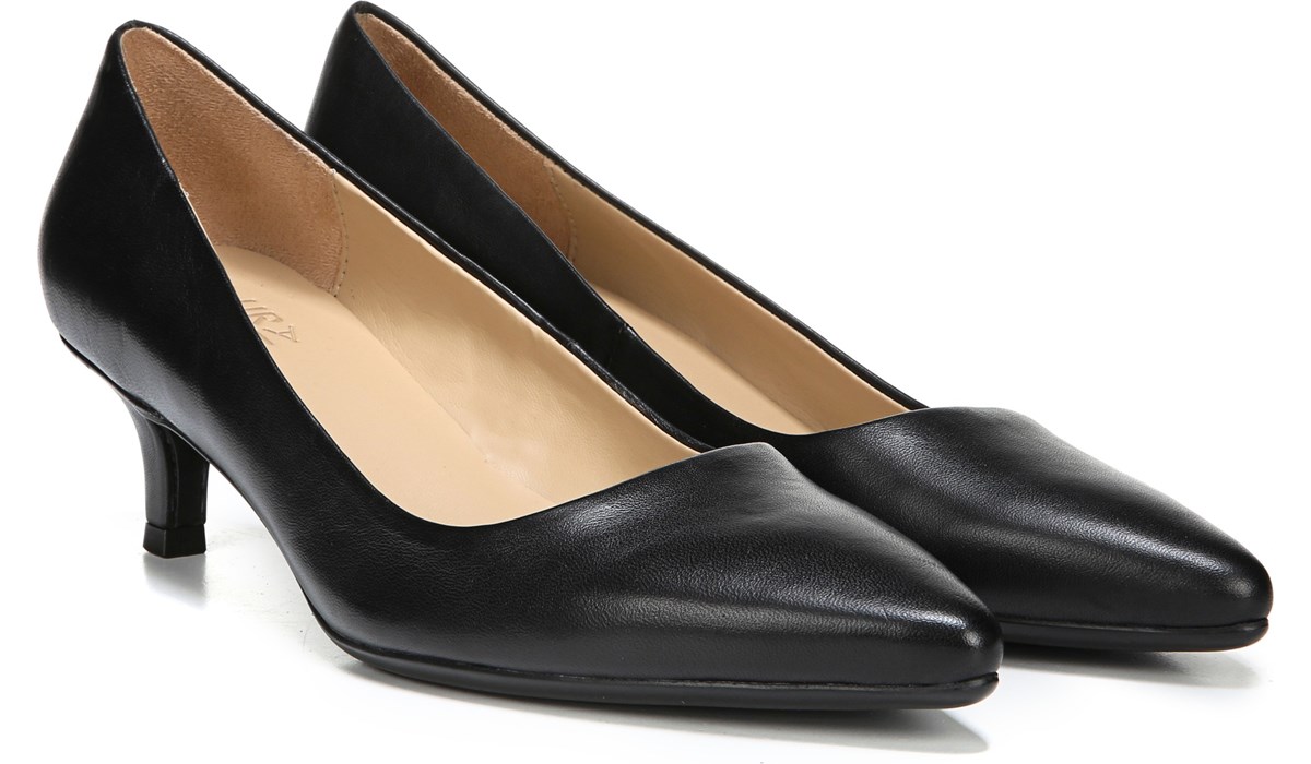 naturalizer low heel pumps