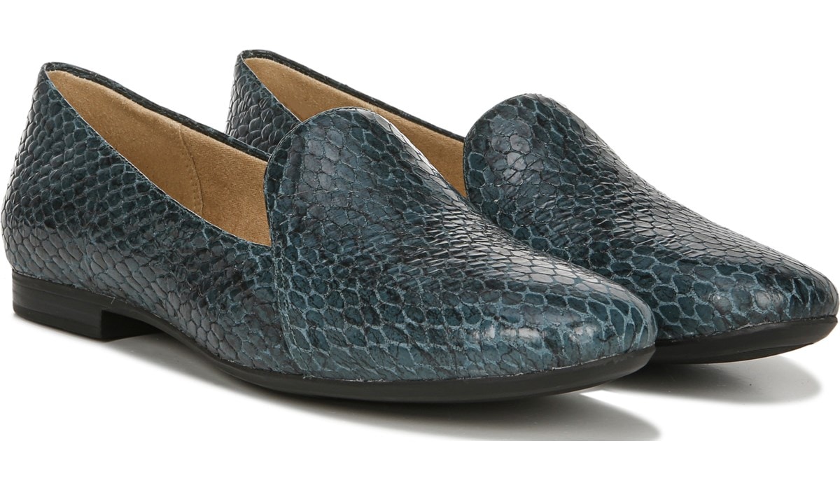 emiline flat loafer naturalizer