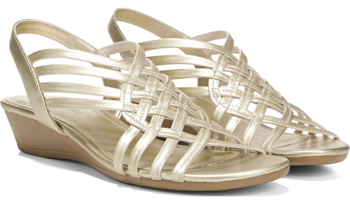 naturalizer strappy sandals