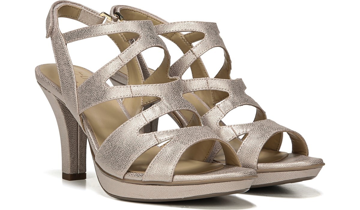 naturalizer dianna platform sandal gold