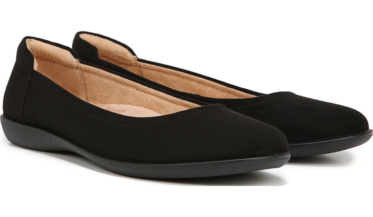 naturalizer flexy black flat