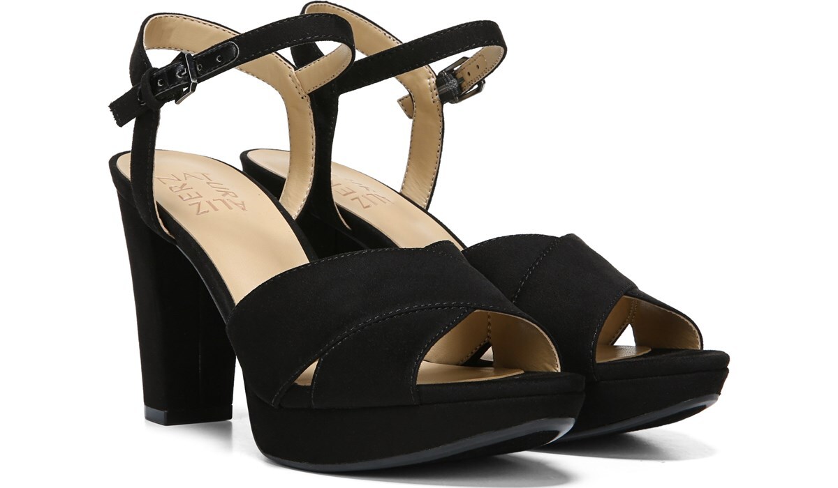 naturalizer chunky heel