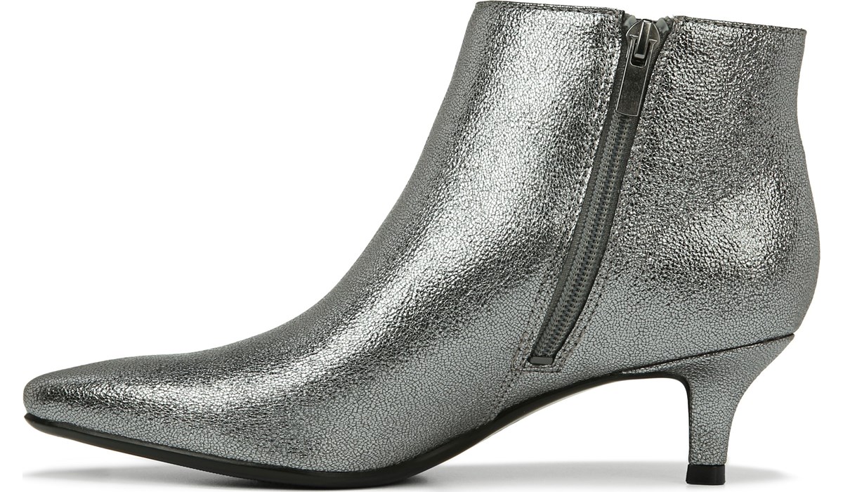 naturalizer giselle bootie