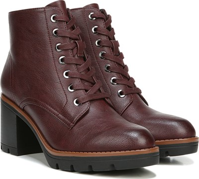 naturalizer callie boots black