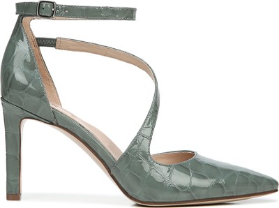 naturalizer wide heels