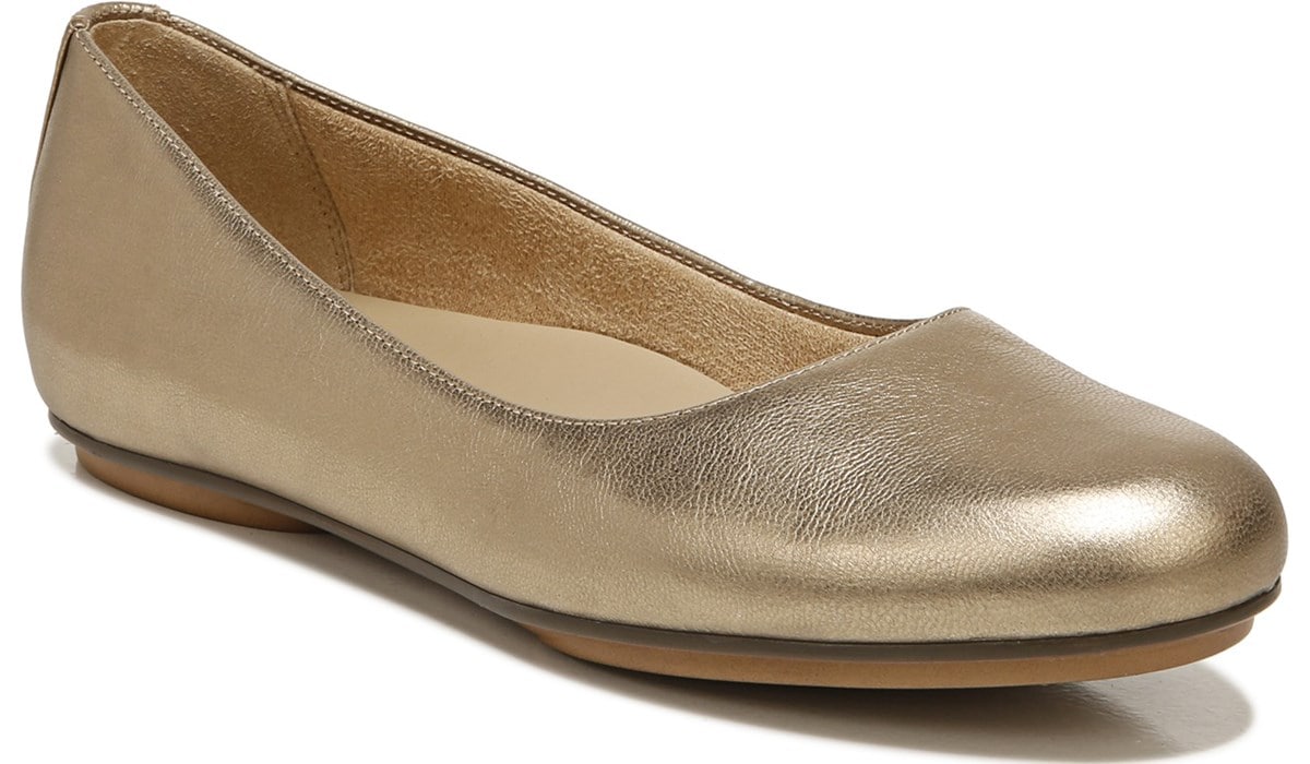 naturalizer halo flat