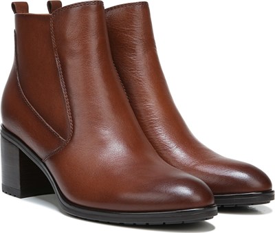 naturalizer narrow boots