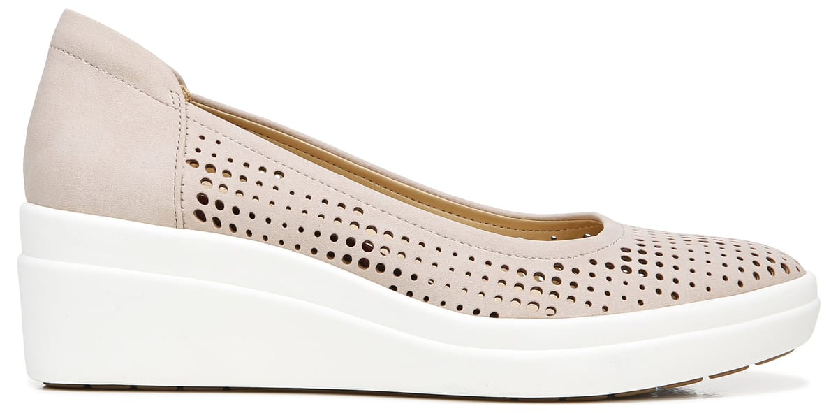 naturalizer wedges