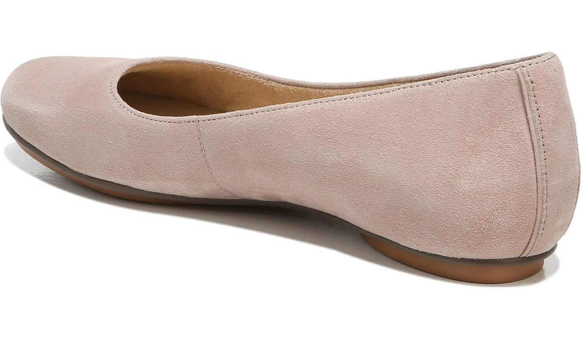 naturalizer true colors maxwell flat