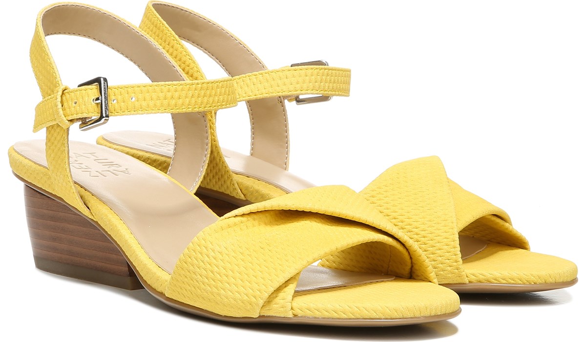naturalizer block heel sandal