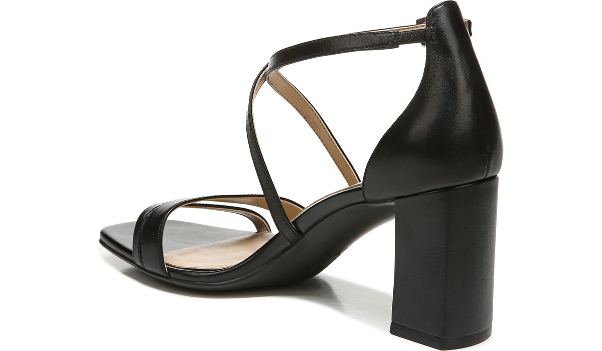 naturalizer tiff ankle strap sandals