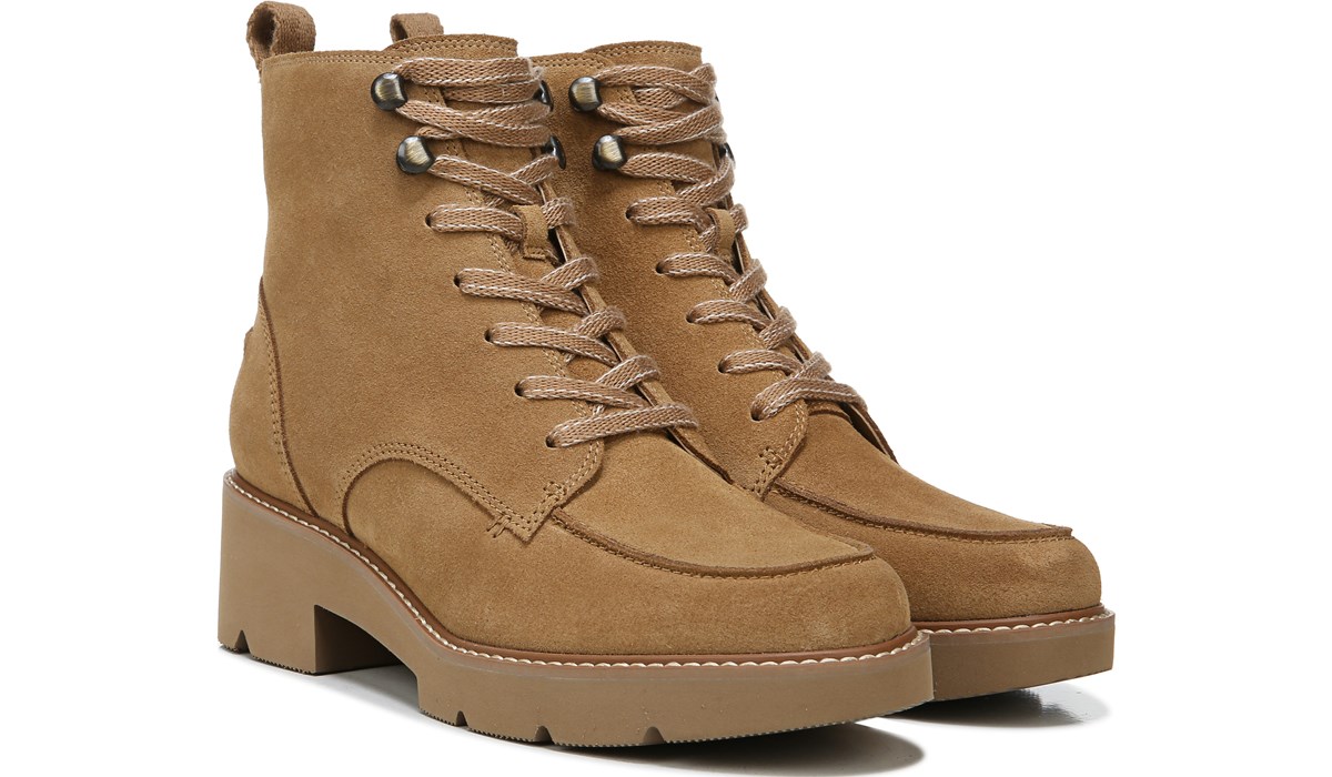 famous footwear naturalizer shoes