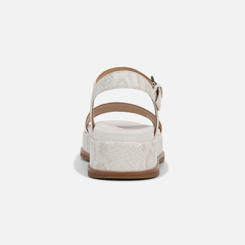 サンダル BS FLAT SANDALS IN GRAINY LEATHER (NARROW FIT) Amazon.com | Naturalizer SOUL Womens Cindi Flat Sandal Gold